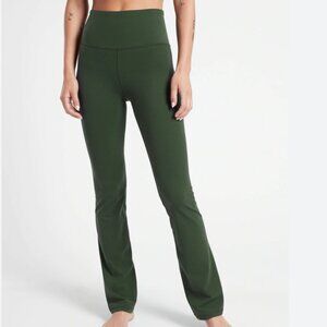 Athleta Elation Straight Leg Pant in Seaweed Snack, Size Small